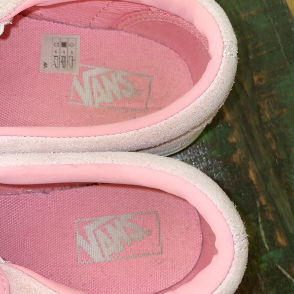 ✨✨HOST PICK✨✨ Light Pink VANS in size US kids 4 Pink bunny - Picture 2 of 9
